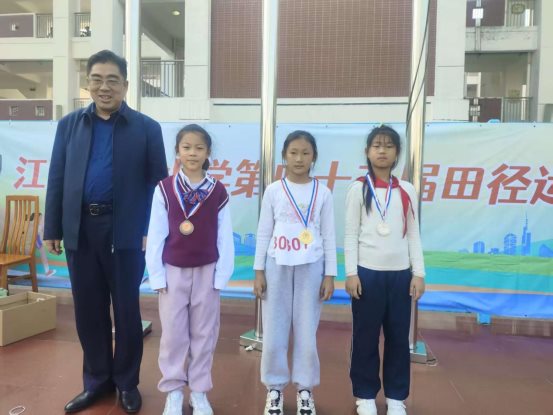 e85869aaab6a11e681142a650138a033