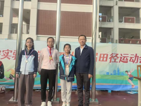 f6a4ecee3b5d46bec2f3da5cc99f85ff