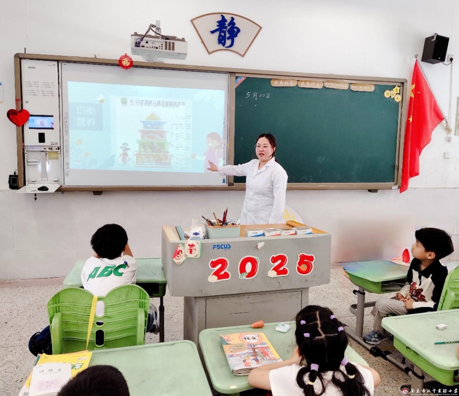 讲座金箔路.jpg