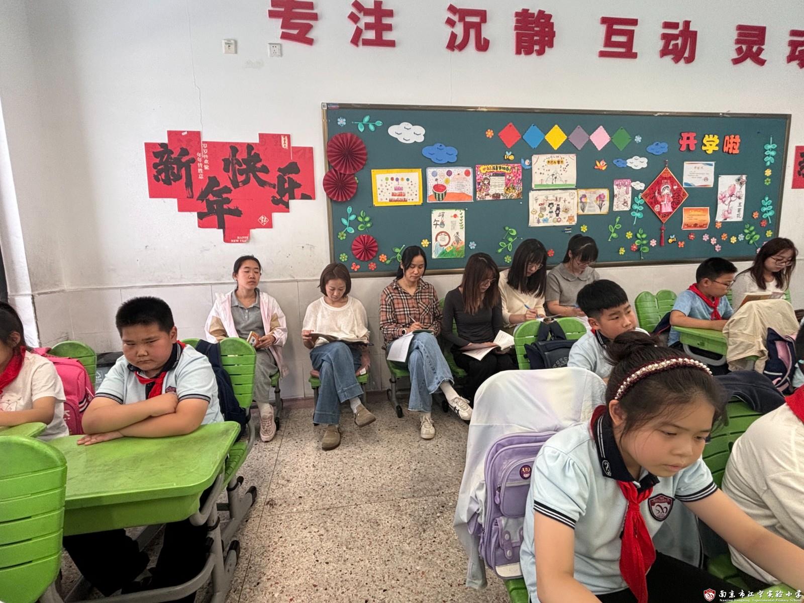 贺佳怡组内课2.jpg